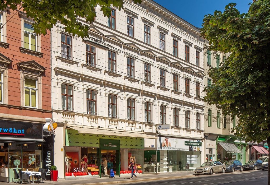 sonnige Außenaufnahme Döblinger Hauptstraße