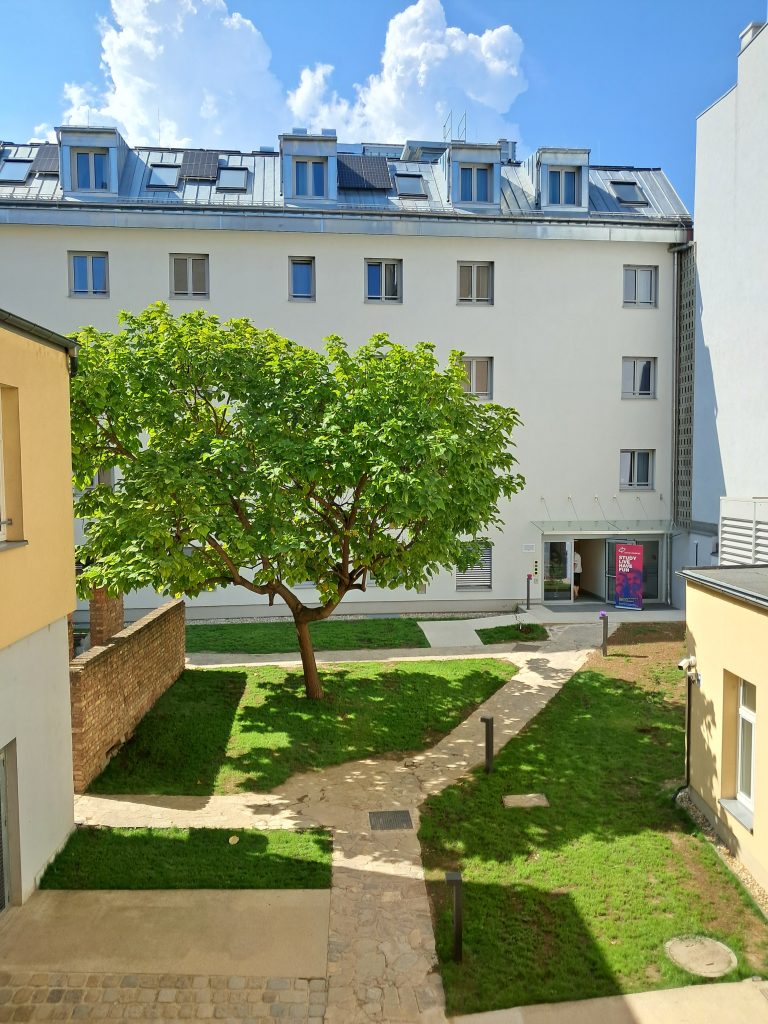 19., Döblinger Hauptstraße 55 backhouse — official property photo